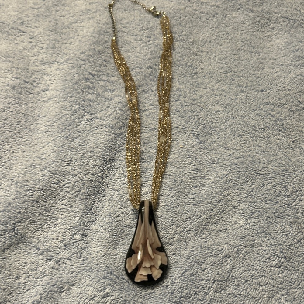 Black and Gold Floral Pendant Necklace